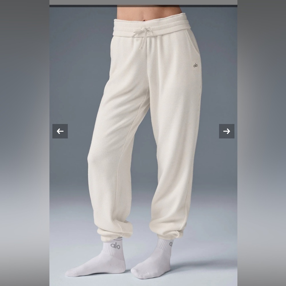 ALO Yoga Waffle Weekend Escape Jogger Large Color: Ivory NWT